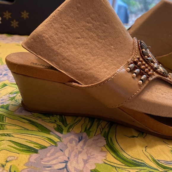 Beaded Sandals - Picture 2 of 3